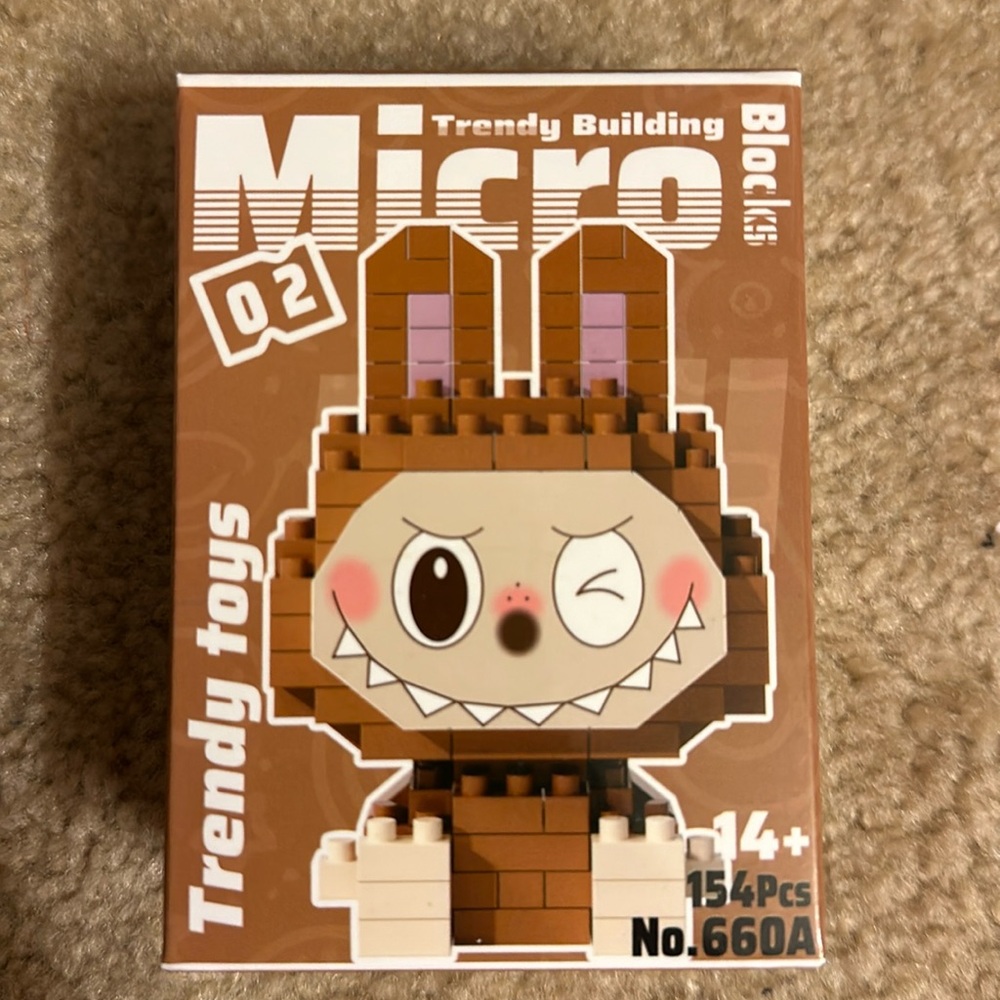 Micro Trending Building Blocks: Brown Labubu